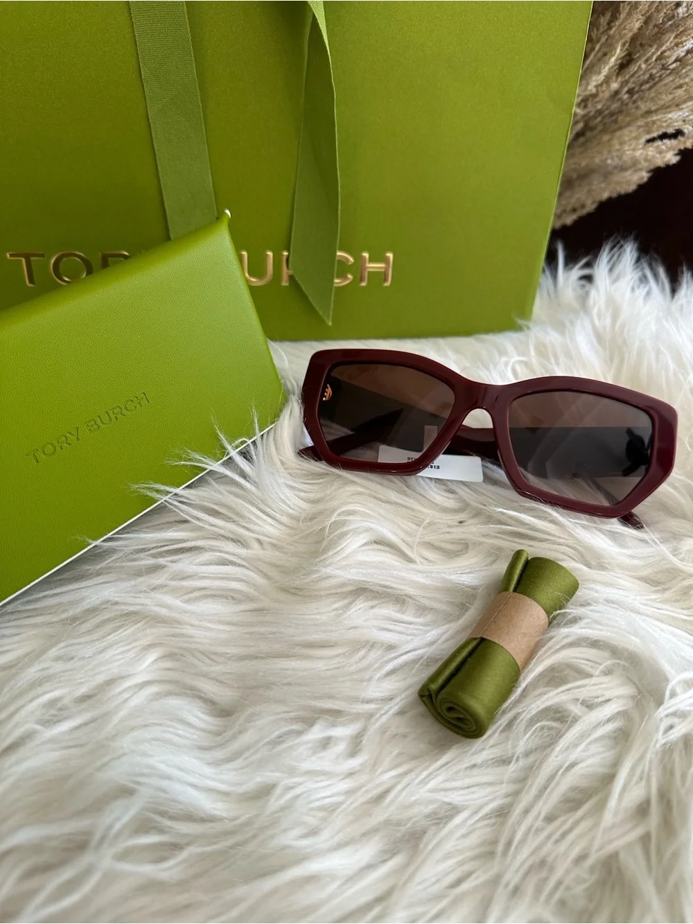 Tory Burch KIRA OVERSIZED GEOMETRIC SUNGLASSES